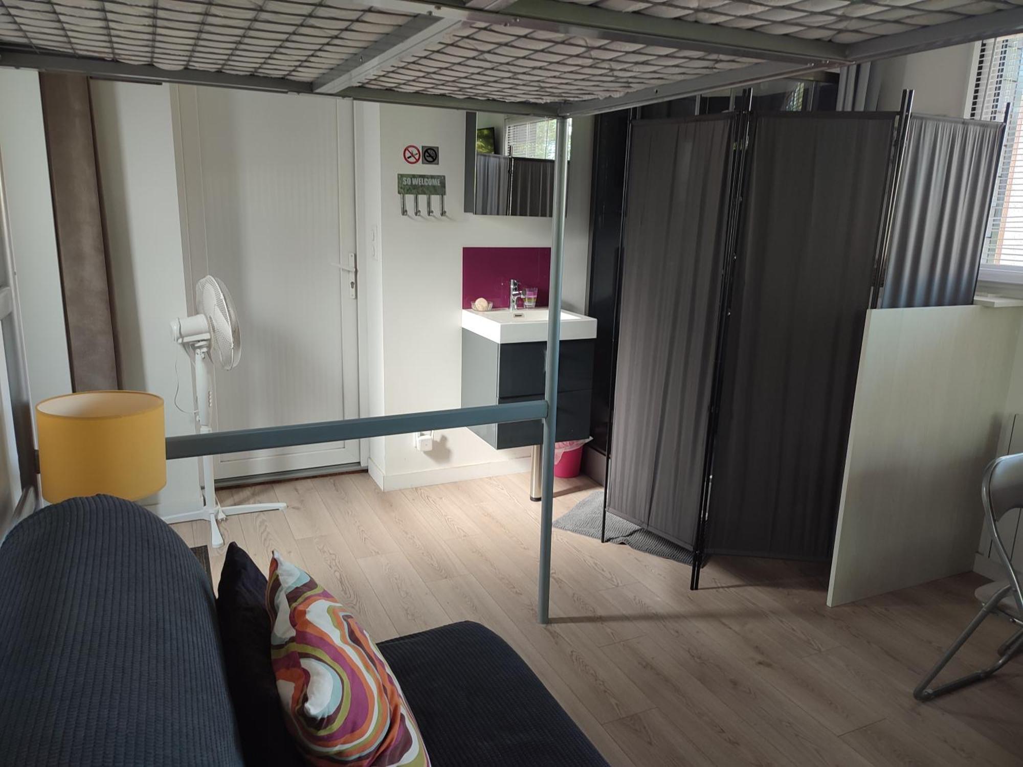 Studio Meuble 1 Piece Entierement Equipe Sans Cloisons Separatives Chavagnes-en-Paillers Ngoại thất bức ảnh
